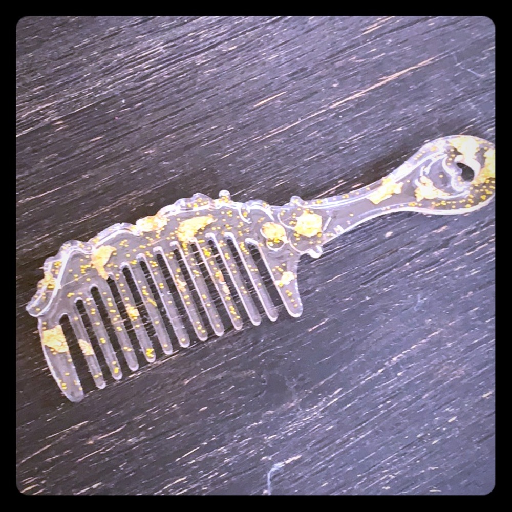 Resin hair comb